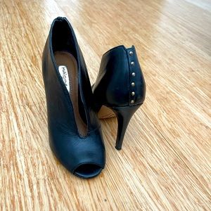 Halogen black high heel